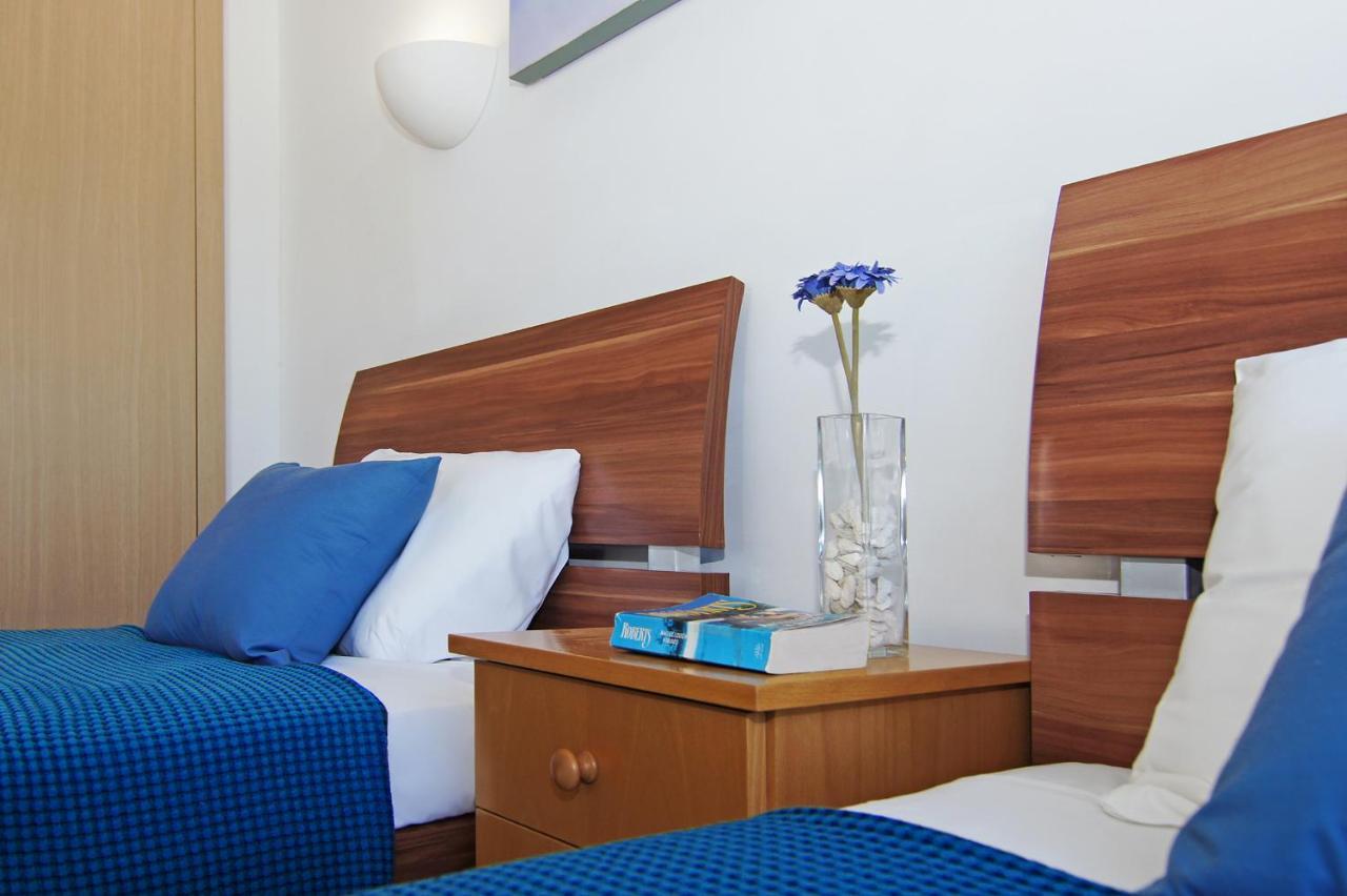Calypso - Coralli Beachfront Apartment Protaras Exterior photo