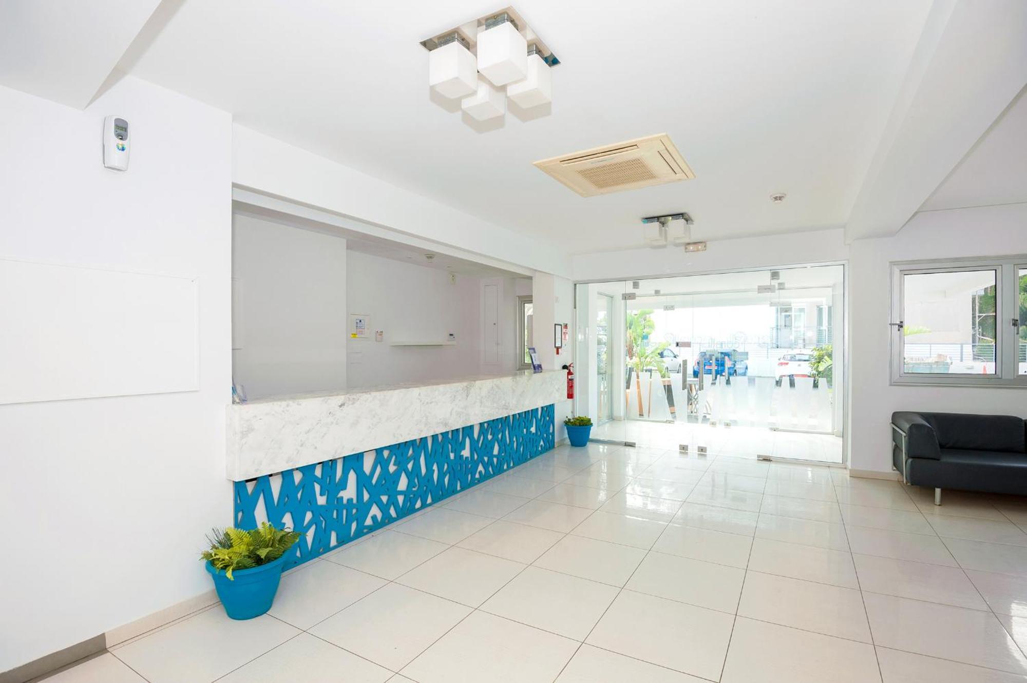 Calypso - Coralli Beachfront Apartment Protaras Exterior photo